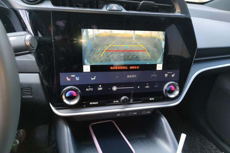 Used Lexus RZ 2023 450e All-Wheel Drive Luxury Edition Audio And AC Panel