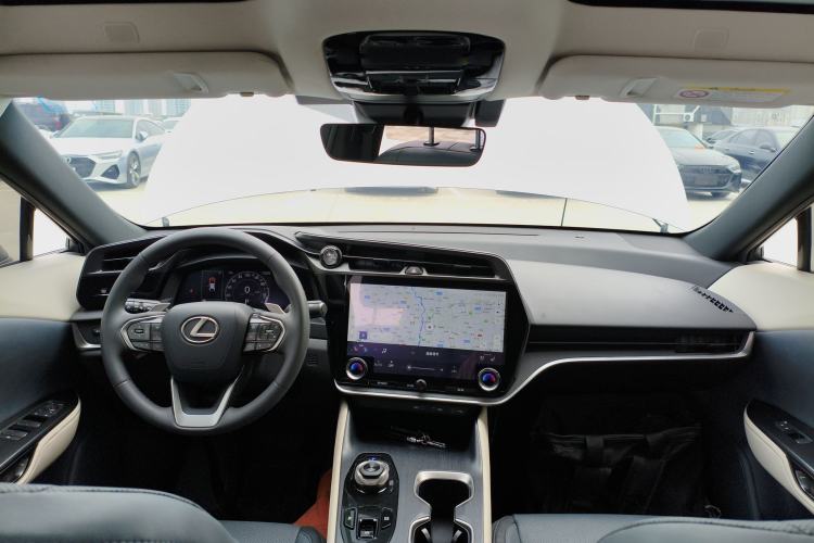 Used Lexus RZ 2023 450e All-Wheel Drive Luxury Edition Center Console