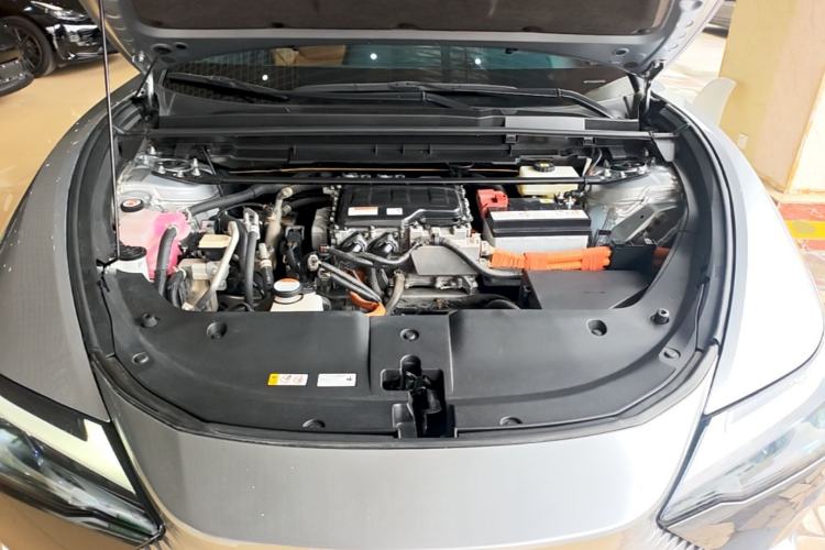 Used Lexus RZ 2023 450e All-Wheel-Drive Long-Range Version Engine Bay