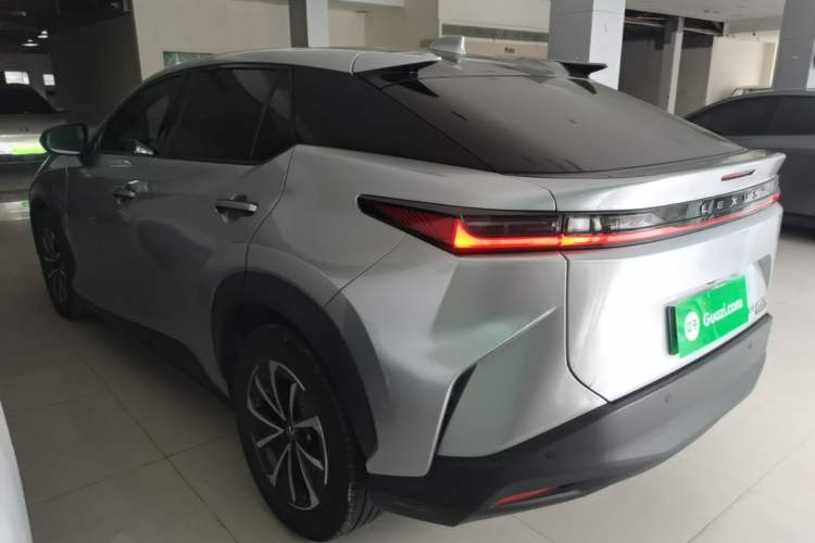 Used Lexus RZ 2023 450e All-Wheel-Drive Long-Range Version Exterior 2