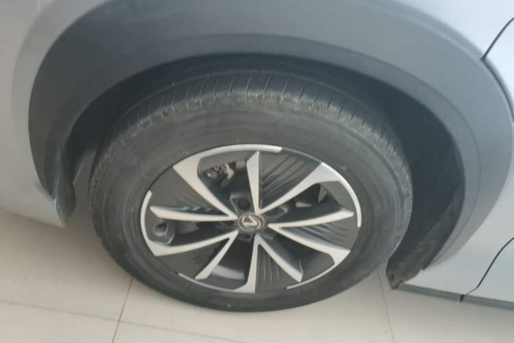 Used Lexus RZ 2023 450e All-Wheel-Drive Long-Range Version Exterior 4