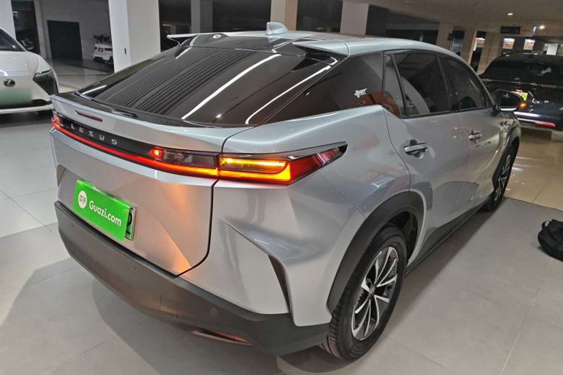 Used Lexus RZ 2023 450e All-Wheel Drive Luxury Edition Exterior 5
