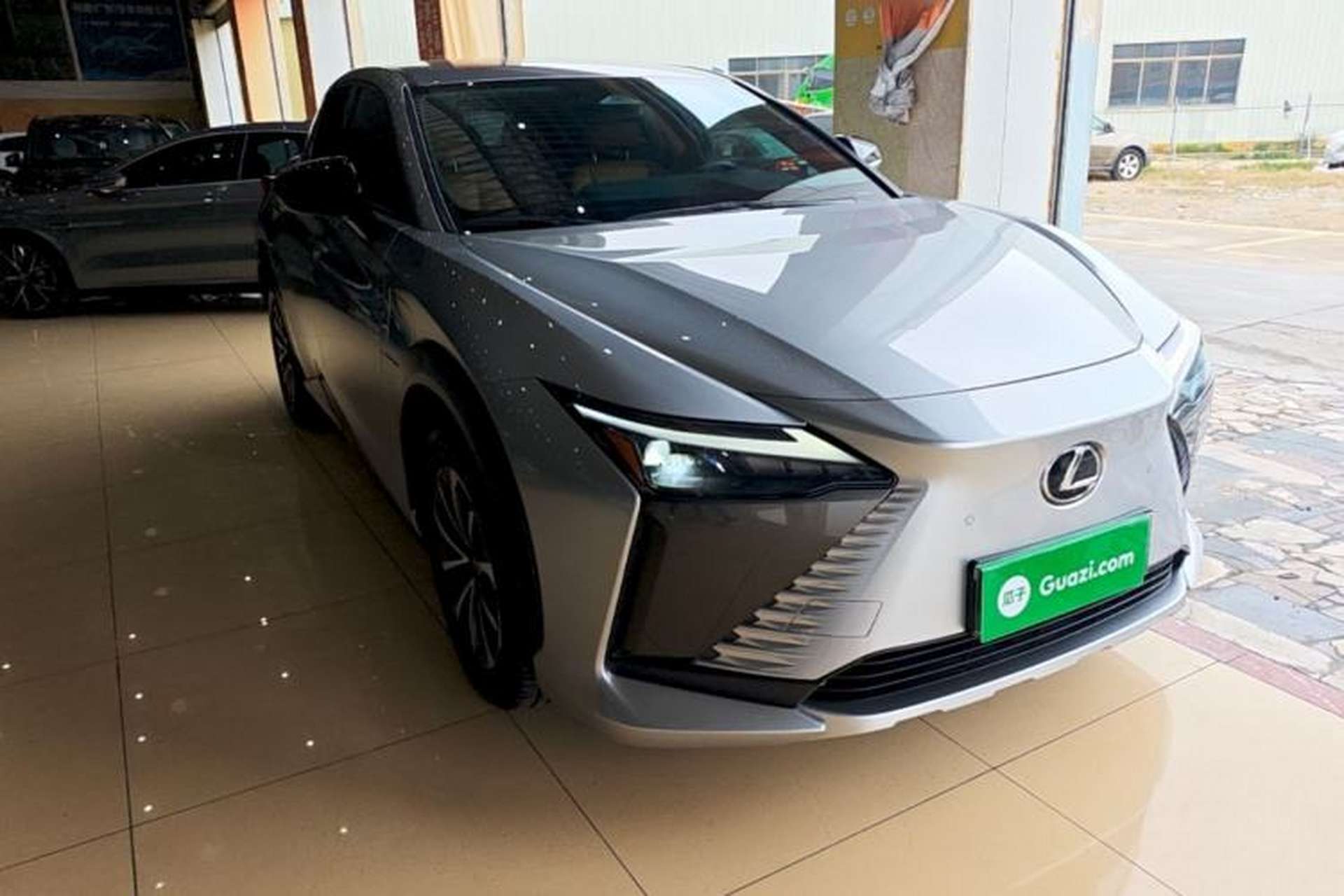 Used Lexus RZ 2023 450e All-Wheel-Drive Long-Range Version Front Right 45 Deg