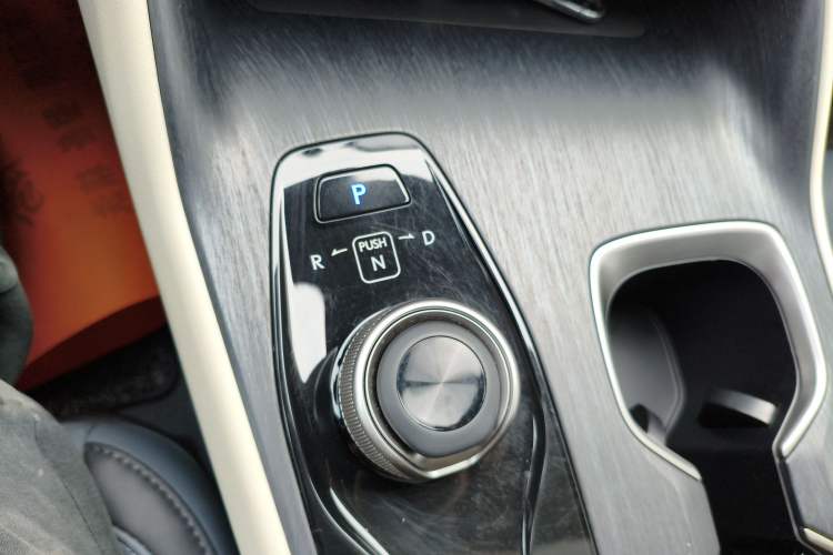 Used Lexus RZ 2023 450e All-Wheel Drive Luxury Edition Gear Lever