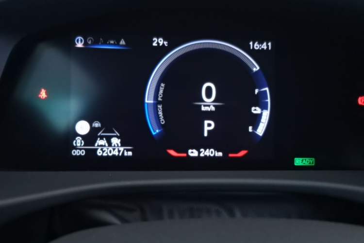 Used Lexus RZ 2023 450e All-Wheel-Drive Long-Range Version Instrument Cluster