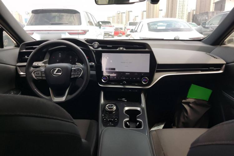 Used Lexus RZ 2023 450e All-Wheel-Drive Long-Range Version Interior 2