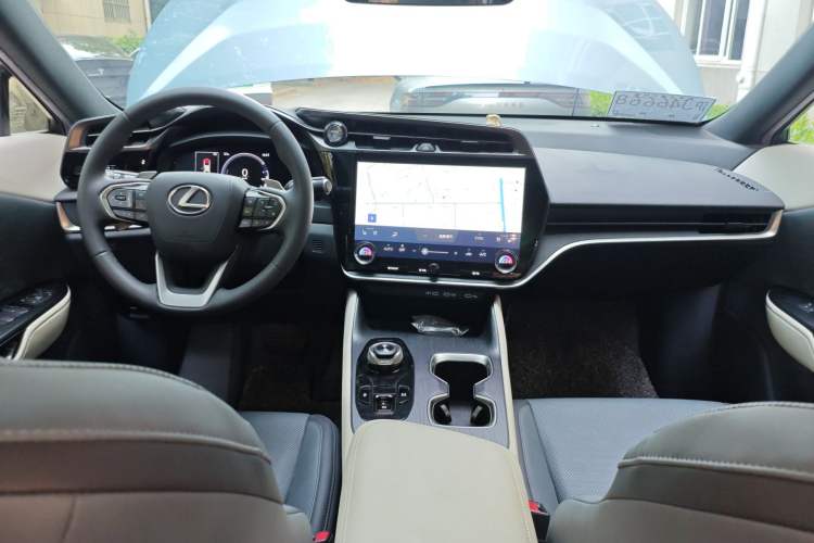 Used Lexus RZ 2023 450e All-Wheel Drive Luxury Edition Interior 2
