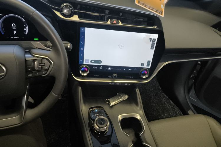 Used Lexus RZ 2023 450e All-Wheel Drive Luxury Edition Interior 2