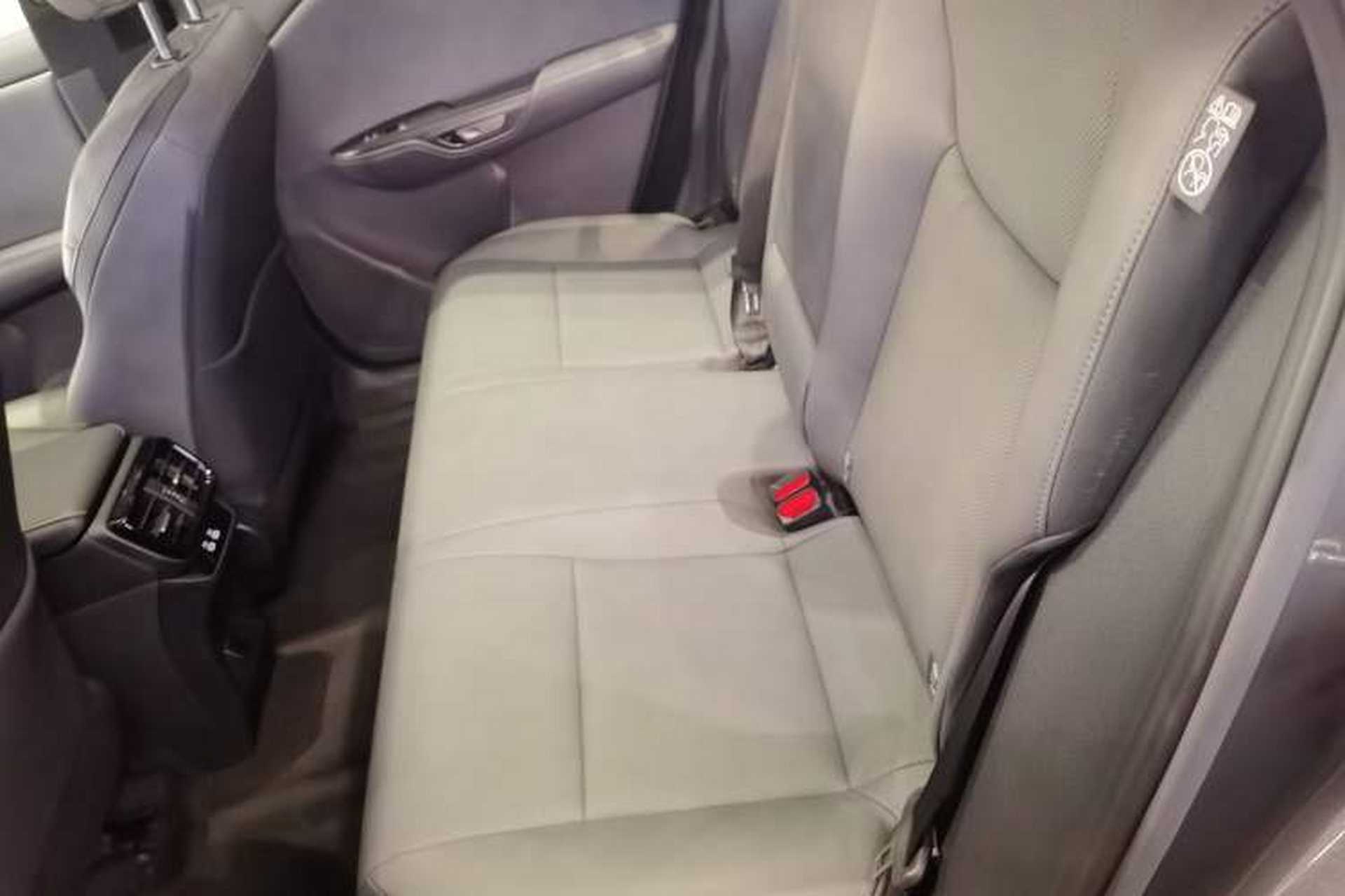 Used Lexus RZ 2023 450e All-Wheel-Drive Long-Range Version Interior 4