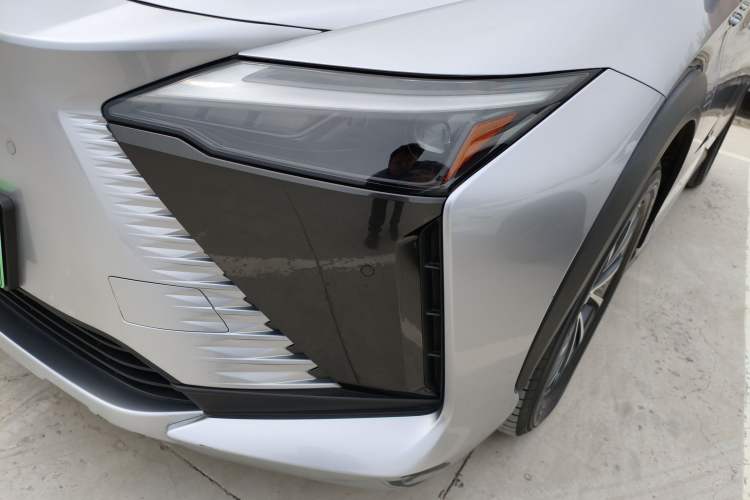 Used Lexus RZ 2023 450e All-Wheel Drive Luxury Edition Left Front Headlight