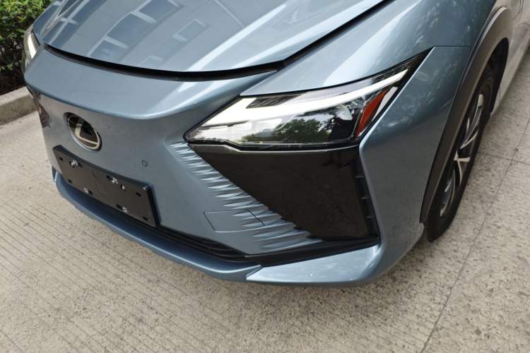 Used Lexus RZ 2023 450e All-Wheel Drive Luxury Edition Left Front Headlight