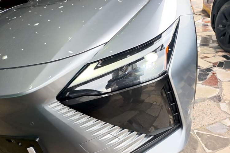 Used Lexus RZ 2023 450e All-Wheel Drive Luxury Edition Left Front Headlight