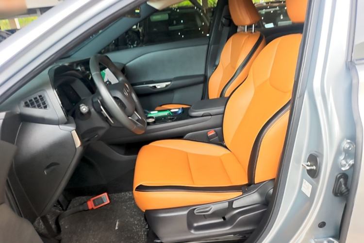 Used Lexus RZ 2023 450e All-Wheel-Drive Long-Range Version Left Front Seat