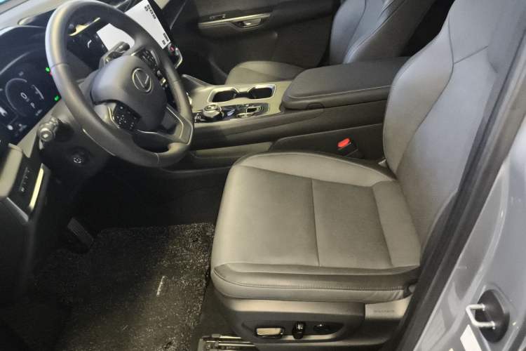 Used Lexus RZ 2023 450e All-Wheel Drive Luxury Edition Left Front Seat