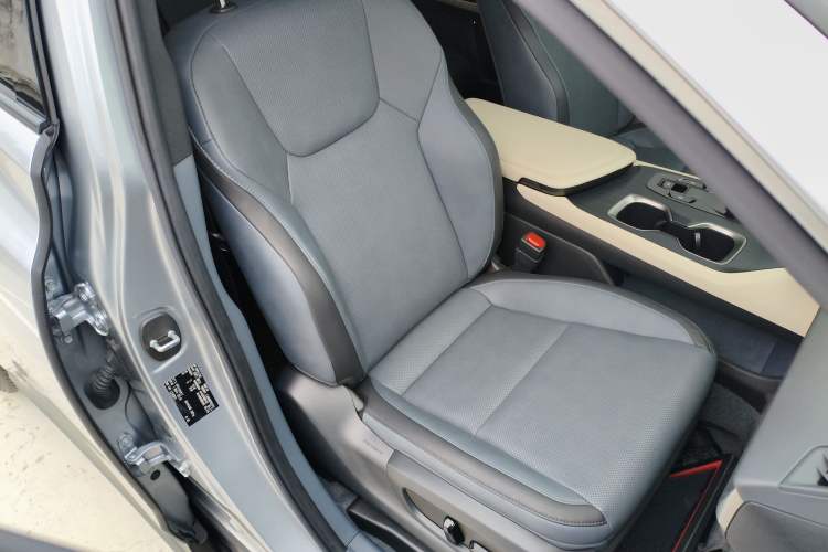 Used Lexus RZ 2023 450e All-Wheel Drive Luxury Edition Right Front Seat