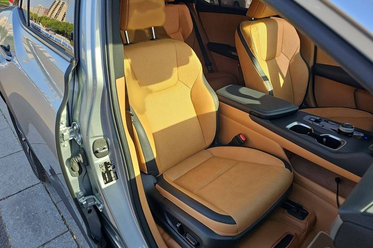Used Lexus RZ 2023 450e All-Wheel Drive Luxury Edition Right Front Seat