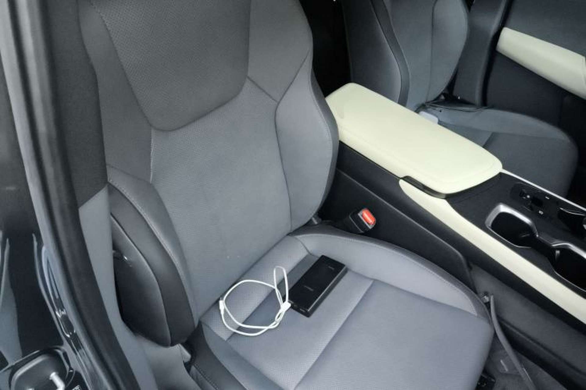 Used Lexus RZ 2023 450e All-Wheel Drive Luxury Edition Right Front Seat