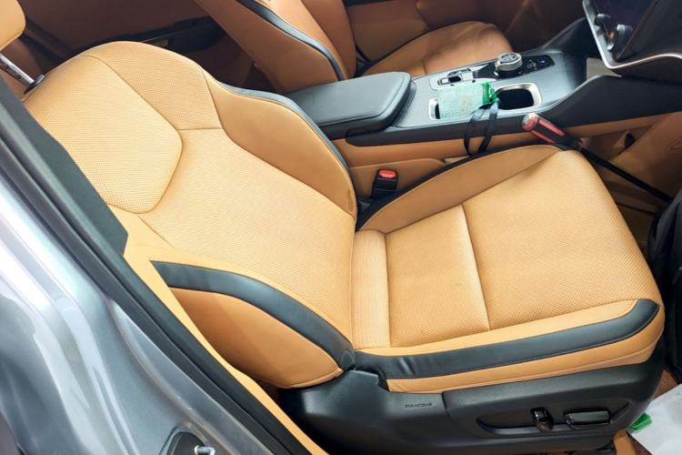 Used Lexus RZ 2023 450e All-Wheel Drive Luxury Edition Right Front Seat