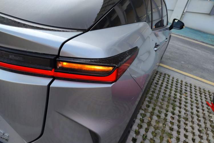 Used Lexus RZ 2023 450e All-Wheel Drive Luxury Edition Right Rear Taillight