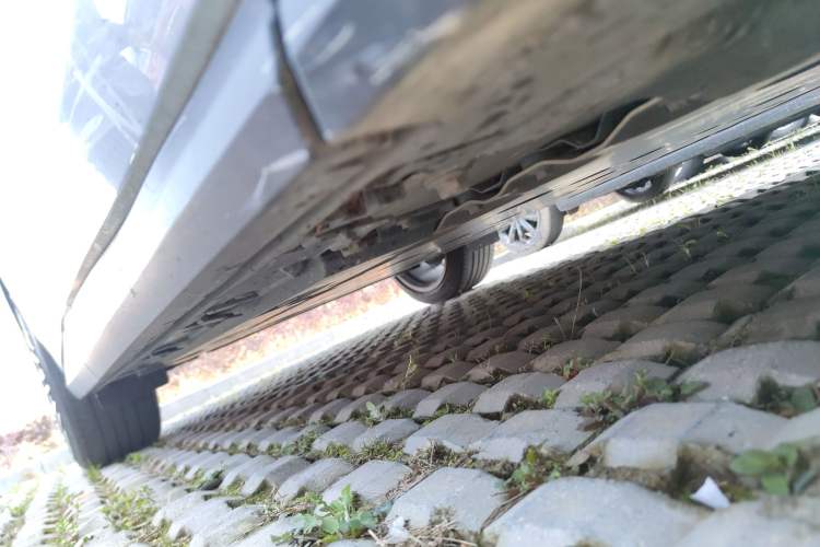 Used Lexus RZ 2023 450e All-Wheel Drive Luxury Edition Right Side Sill