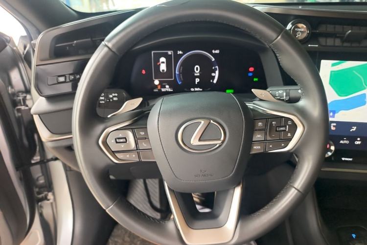 Used Lexus RZ 2023 450e All-Wheel-Drive Long-Range Version Steering Wheel