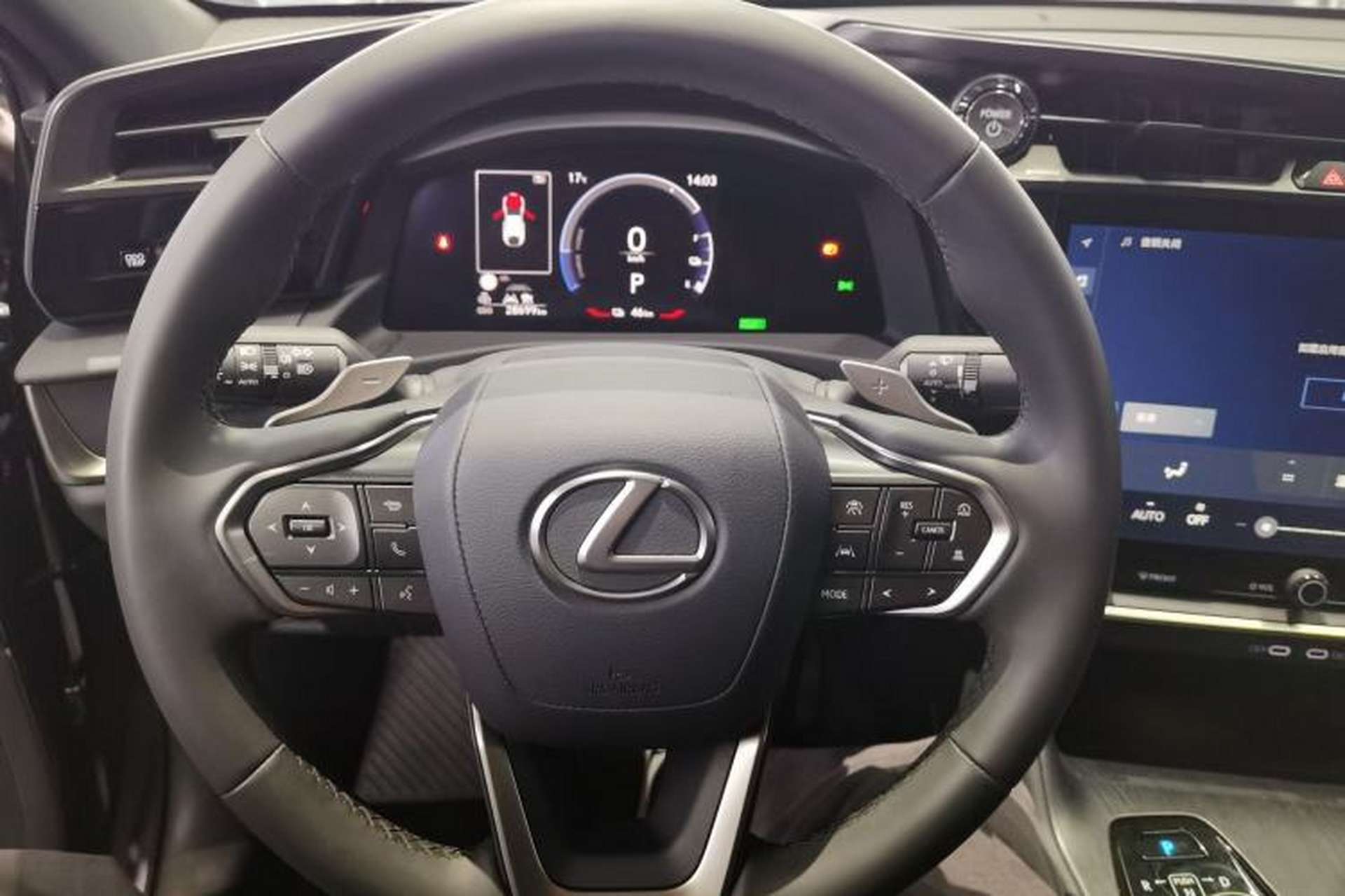 Used Lexus RZ 2023 450e All-Wheel-Drive Long-Range Version Steering Wheel