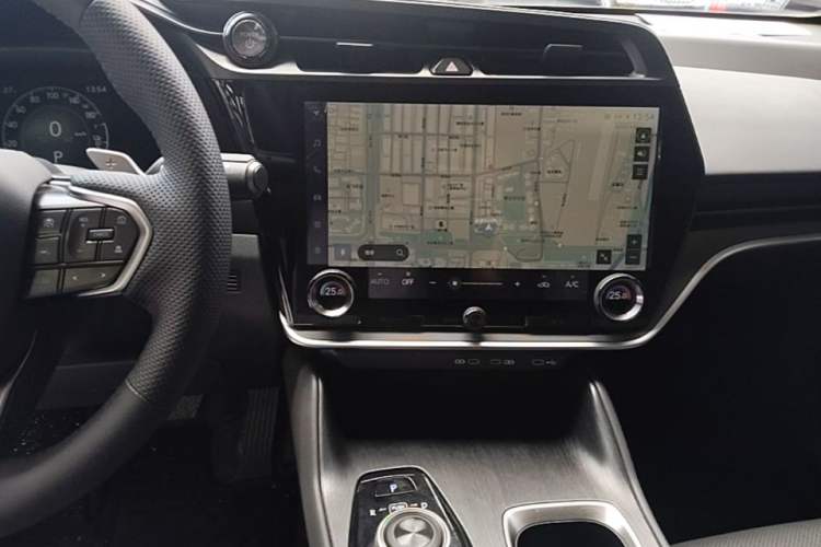Used Lexus RZ 2023 450e All-Wheel Drive Luxury Edition Audio And AC Panel
