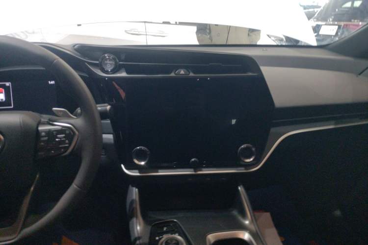 Used Lexus RZ 2023 450e All-Wheel-Drive Long-Range Version Audio And AC Panel