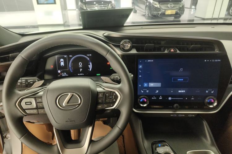 Used Lexus RZ 2023 450e All-Wheel Drive Luxury Edition Center Console