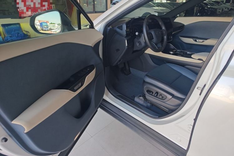 Used Lexus RZ 2023 450e All-Wheel Drive Luxury Edition Driver Seat