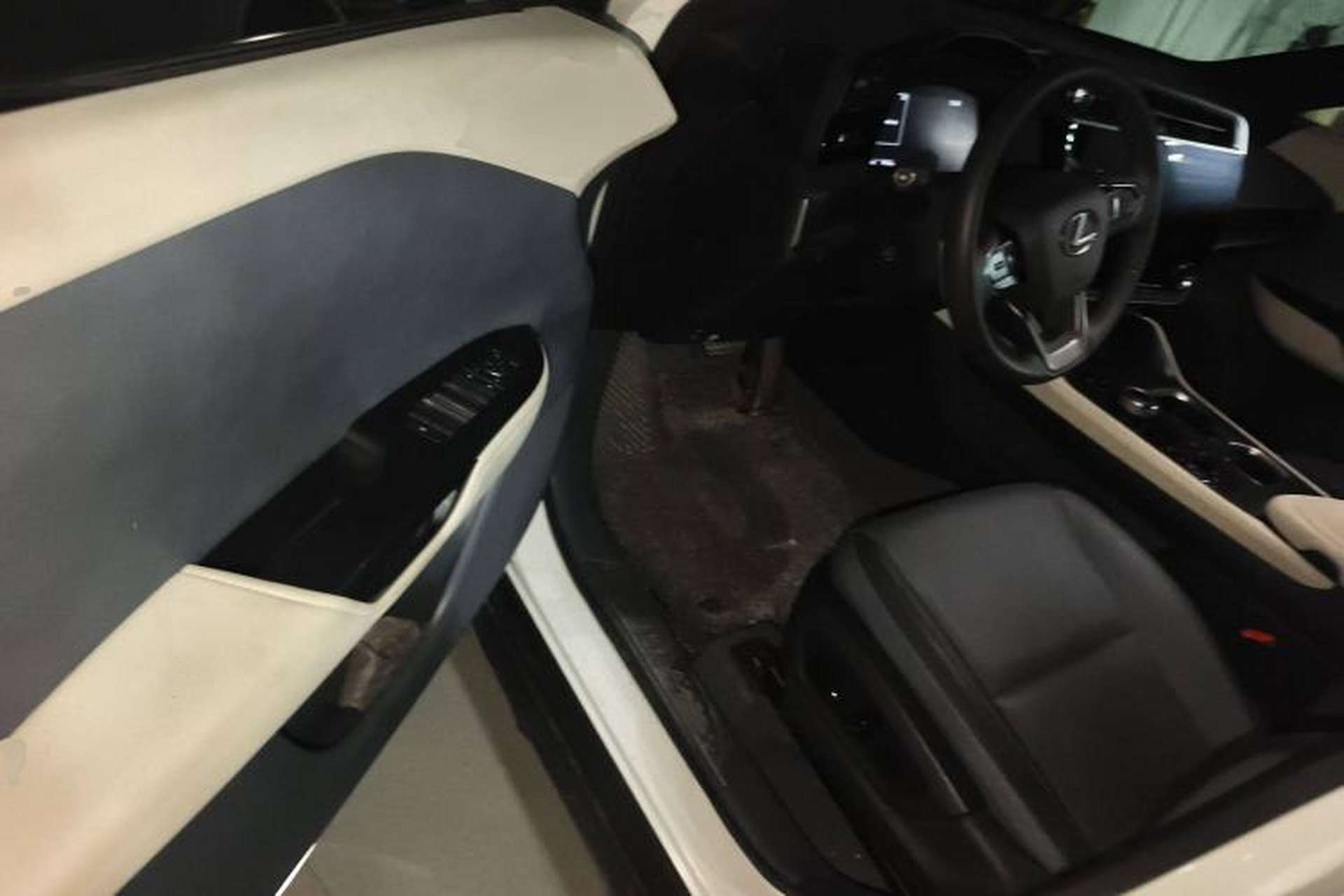 Used Lexus RZ 2023 450e All-Wheel Drive Luxury Edition Driver Seat