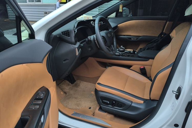 Used Lexus RZ 2023 450e All-Wheel Drive Luxury Edition Driver Seat