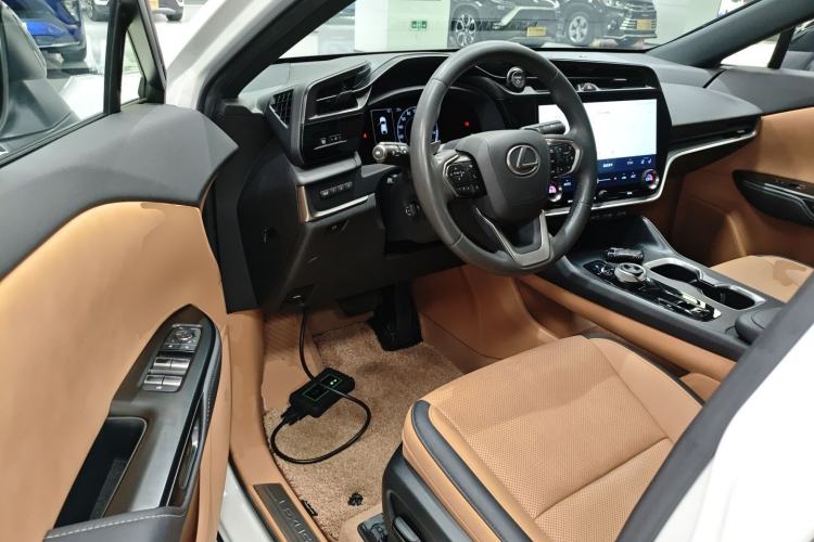 Used Lexus RZ 2023 450e All-Wheel Drive Luxury Edition Driver Seat