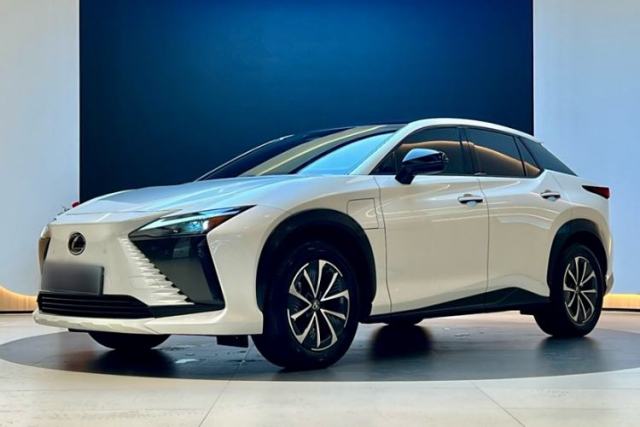 Used Lexus RZ 2023 450e All-Wheel Drive Luxury Edition