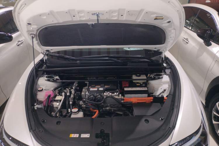 Used Lexus RZ 2023 450e All-Wheel-Drive Long-Range Version Engine Bay