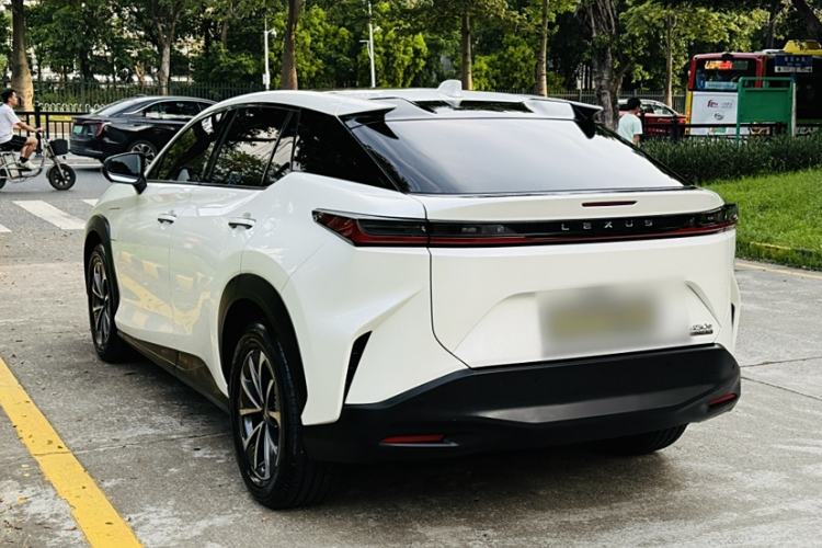 Used Lexus RZ 2023 450e All-Wheel Drive Luxury Edition Exterior 2