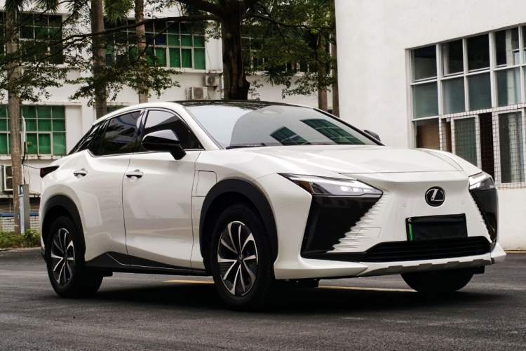 Used Lexus RZ 2023 450e All-Wheel Drive Luxury Edition Exterior 2