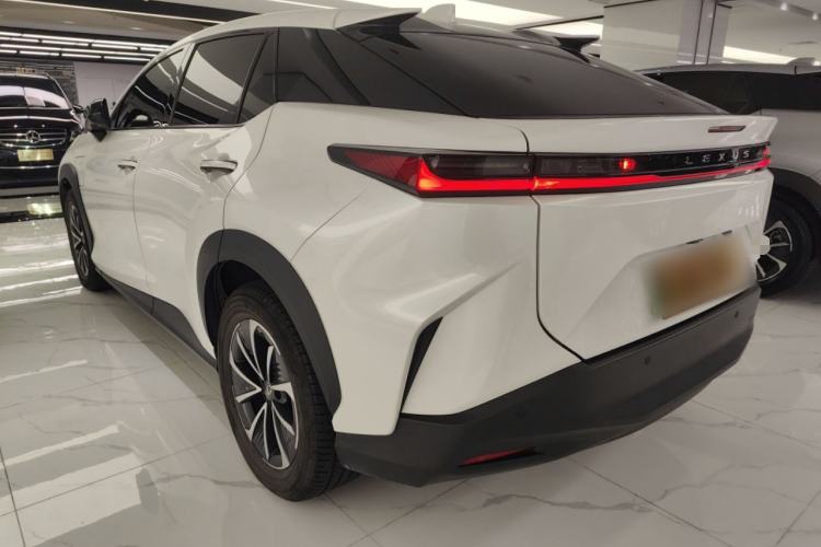 Used Lexus RZ 2023 450e All-Wheel Drive Luxury Edition Exterior 2