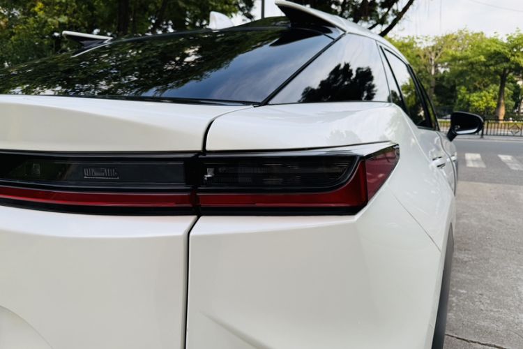 Used Lexus RZ 2023 450e All-Wheel Drive Luxury Edition Exterior 3