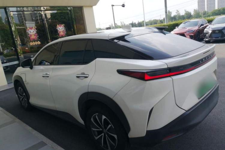 Used Lexus RZ 2023 450e All-Wheel Drive Luxury Edition Exterior 3