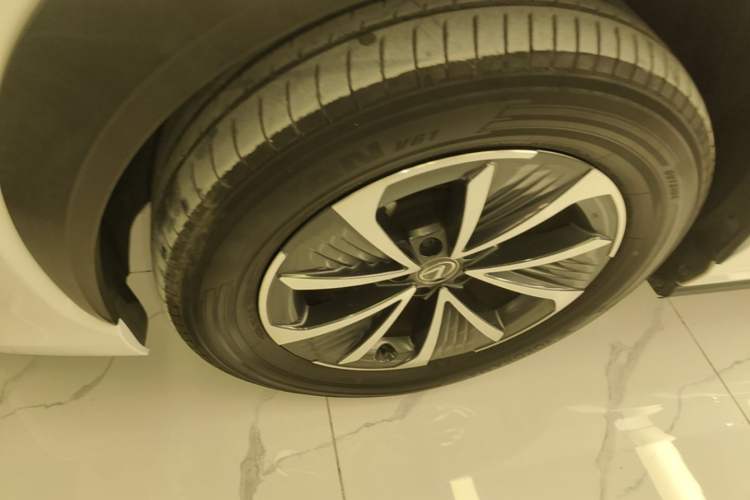 Used Lexus RZ 2023 450e All-Wheel Drive Luxury Edition Exterior 4