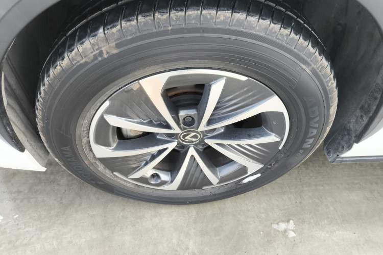 Used Lexus RZ 2023 450e All-Wheel Drive Luxury Edition Exterior 7