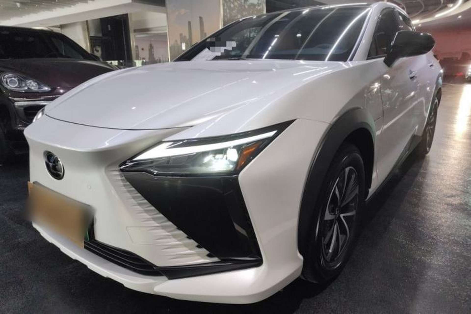Used Lexus RZ 2023 450e All-Wheel Drive Luxury Edition Front Left 45 Deg