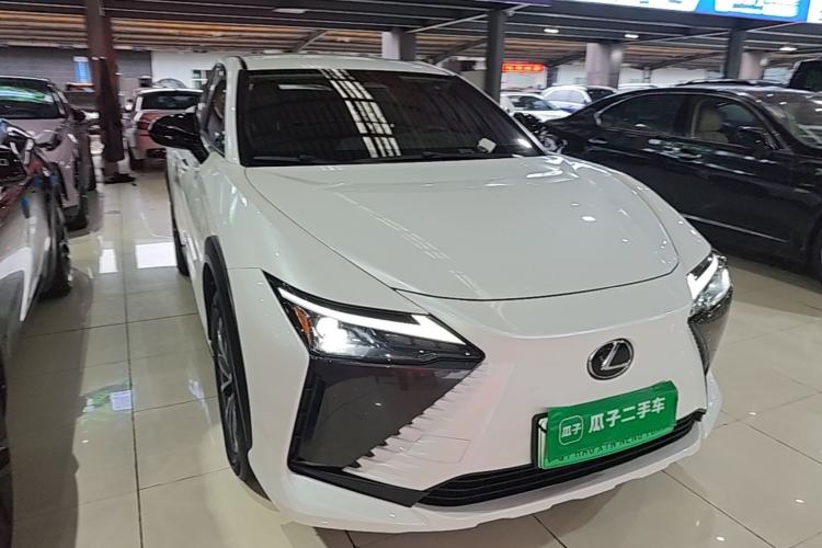 Used Lexus RZ 2023 450e All-Wheel-Drive Long-Range Version Front Right 45 Deg