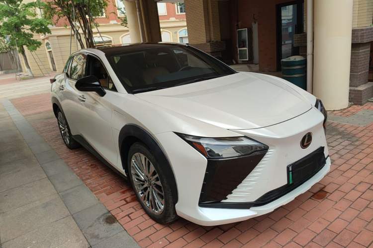 Used Lexus RZ 2023 450e All-Wheel Drive Luxury Edition Front Right 45 Deg