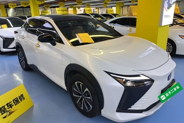 Used Lexus RZ 2023 450e All-Wheel Drive Luxury Edition Front Right 45 Deg
