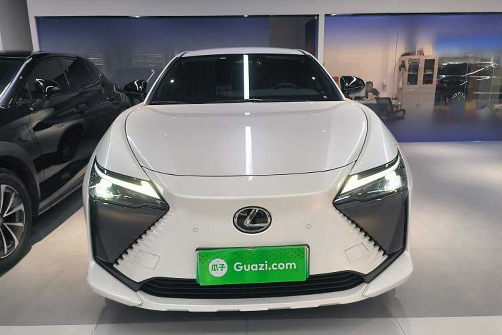Used Lexus RZ 2023 450e All-Wheel-Drive Long-Range Version Front