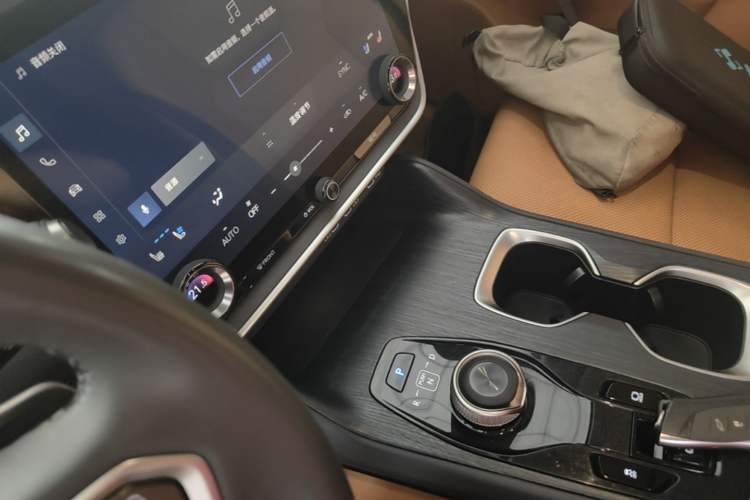 Used Lexus RZ 2023 450e All-Wheel Drive Luxury Edition Gear Lever