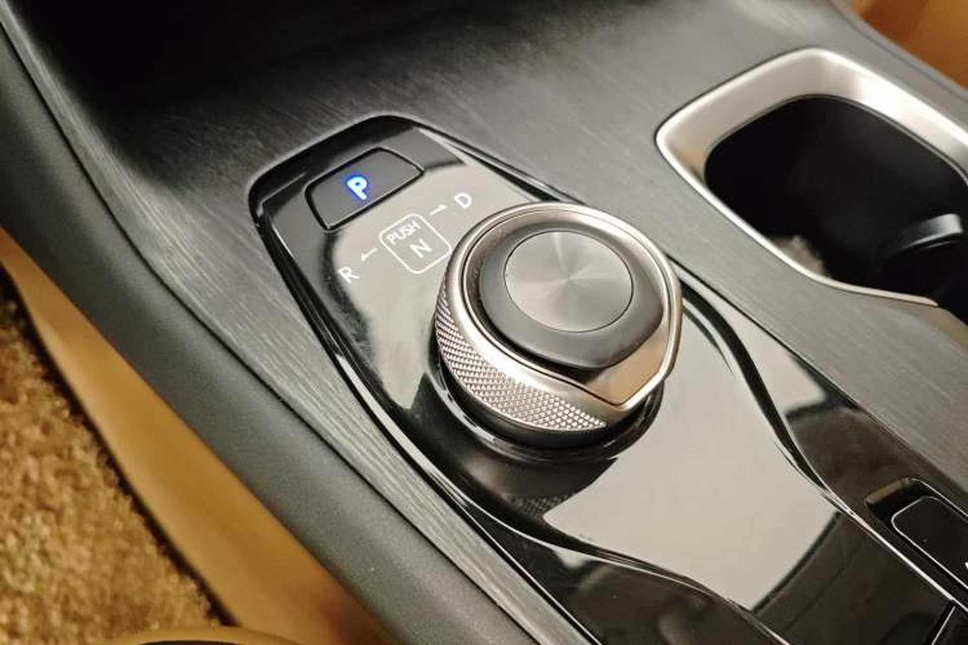 Used Lexus RZ 2023 450e All-Wheel Drive Luxury Edition Gear Lever