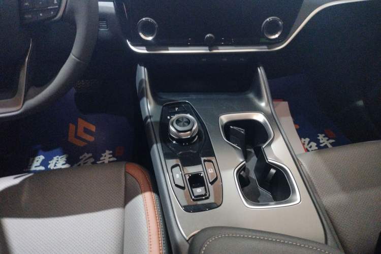 Used Lexus RZ 2023 450e All-Wheel-Drive Long-Range Version Gear Lever